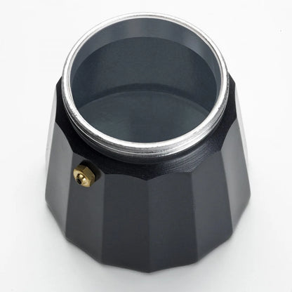 Cafetera italiana Monix Noir Vitro de aluminio. De 1 a 12 tazas de café. Apta para cocinas de gas, vitrocerámica y eléctricas.